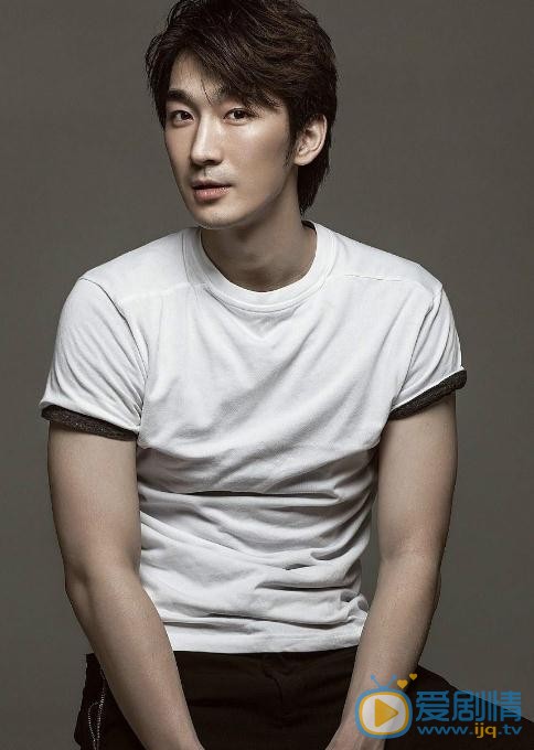 凡人的品格袁寶是誰演的？袁寶扮演者鄭家彬個人資料、寫真及生活照欣賞