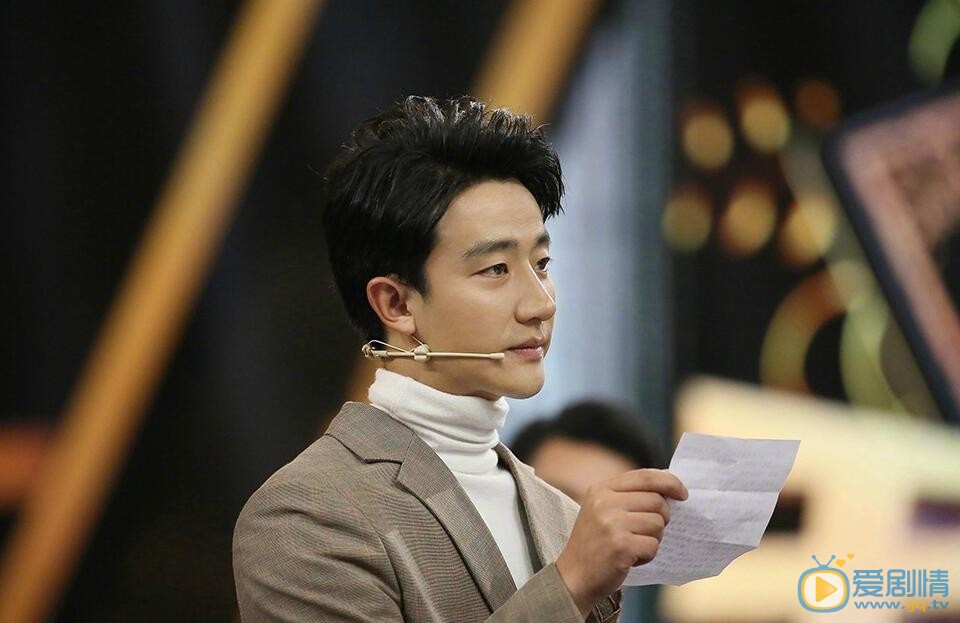 王牌對王牌周六“特別版”黃軒上演《非凡任務》致敬緝毒警察