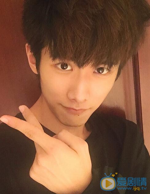 美人為餡穆方城（M）是誰扮演的？穆方城（M）扮演者趙弈欽個人資料、寫真及生活照欣賞