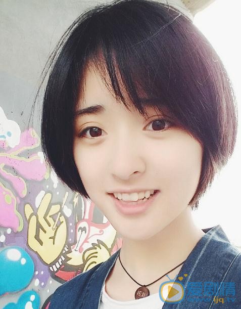 致我們單純的小美好陳小希是誰演的？陳小希扮演者沈月個人資料、寫真及生活照欣賞