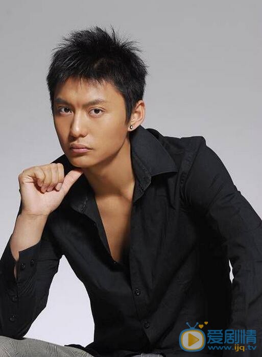  秋收起義毛澤東是誰演的？毛澤東扮演者侯京健個人資料及寫真生活照欣賞