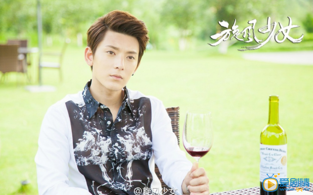 鏇風少女熱播 楊洋胡冰卿甜蜜互食棉花糖(組圖)