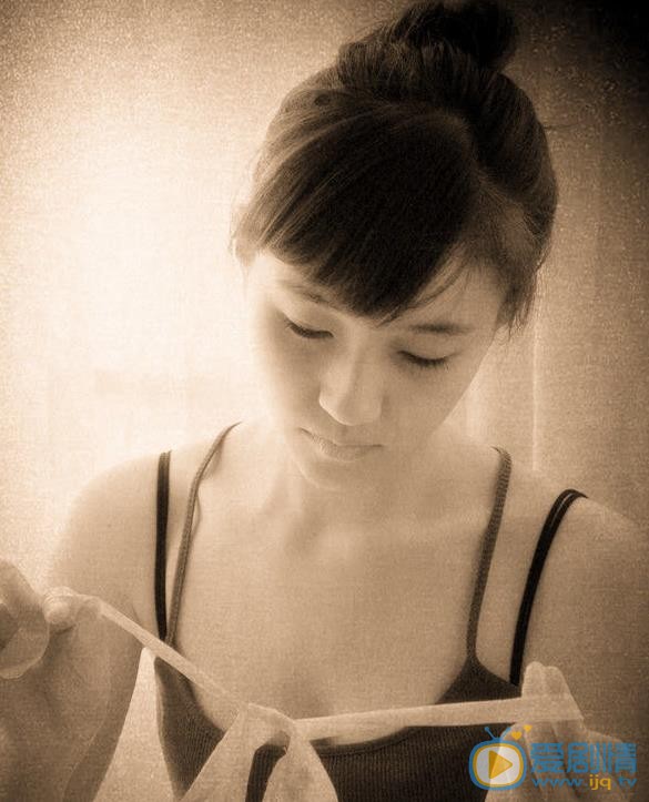 愛情進化論鹿飛師姐是誰飾演的？鹿飛師姐扮演者焦俊艷個人資料、寫真及生活照欣賞