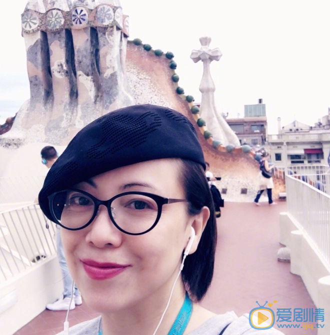  繁星四月四月媽媽是誰演的？四月媽媽扮演者鄧萃雯個人資料介紹