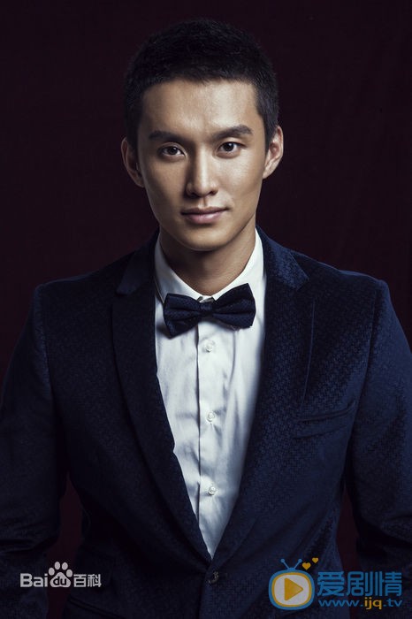 政委中余庚揚的扮演者是誰？余庚揚扮演者王冠個人資料簡介