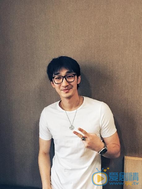 凡人的品格袁寶是誰演的?袁寶扮演者鄭家彬個人資料、寫真及生活照欣賞