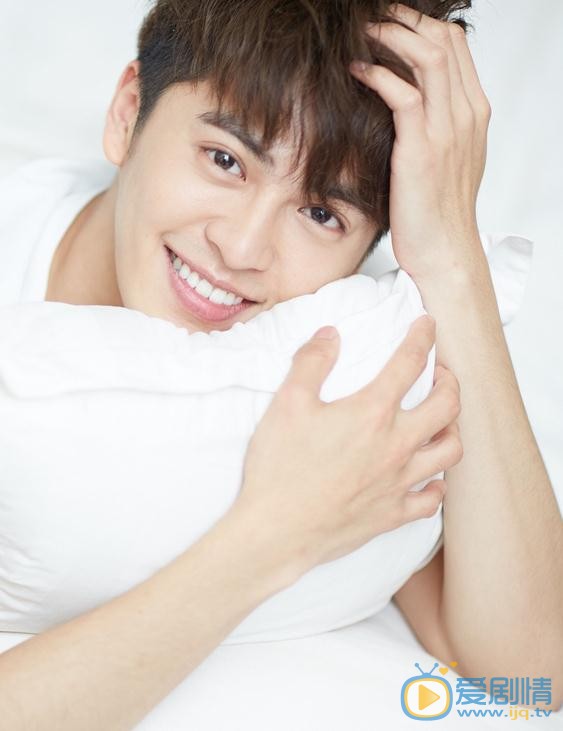 黃新皓個人資料簡介 黃新皓寫真