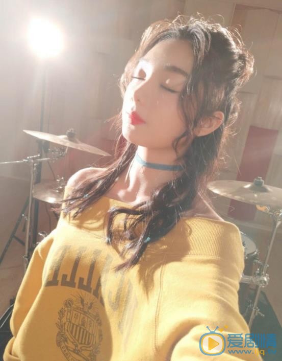 李紫婷個人資料簡介 李紫婷生活照