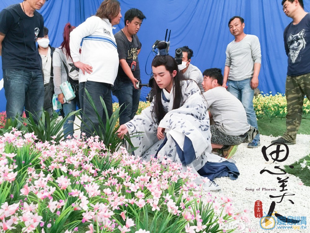 思美人將播 小屈原易烊千璽幕後拍攝花絮照曝光