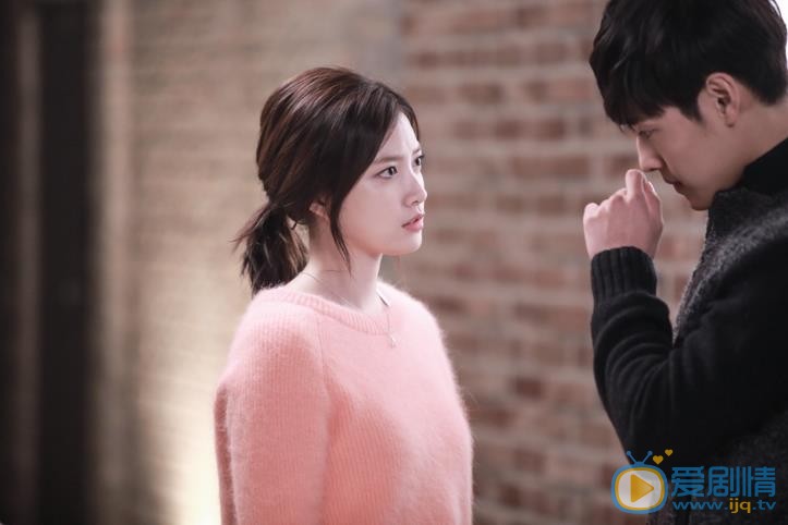 林珠銀《繼承者們》飾演金賢珠劇照林珠銀個人資料簡介