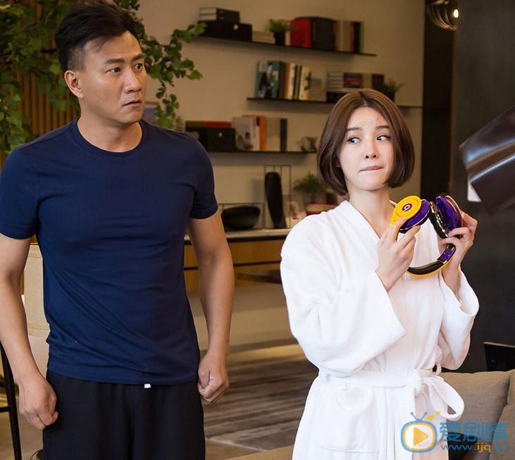 羅漩個人資料簡介 羅漩《小情人》劇照