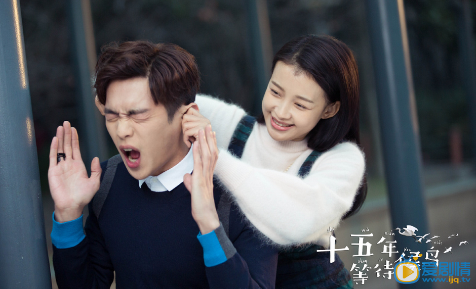  裴尚軒為什麼對黎璃那么好？裴尚軒喜歡黎璃嗎？