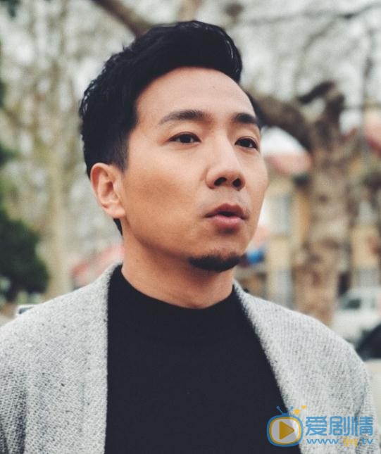 平凡歲月二膀子是誰演的？平凡歲月二膀子扮演者於笑個人資料、寫真及生活照欣賞