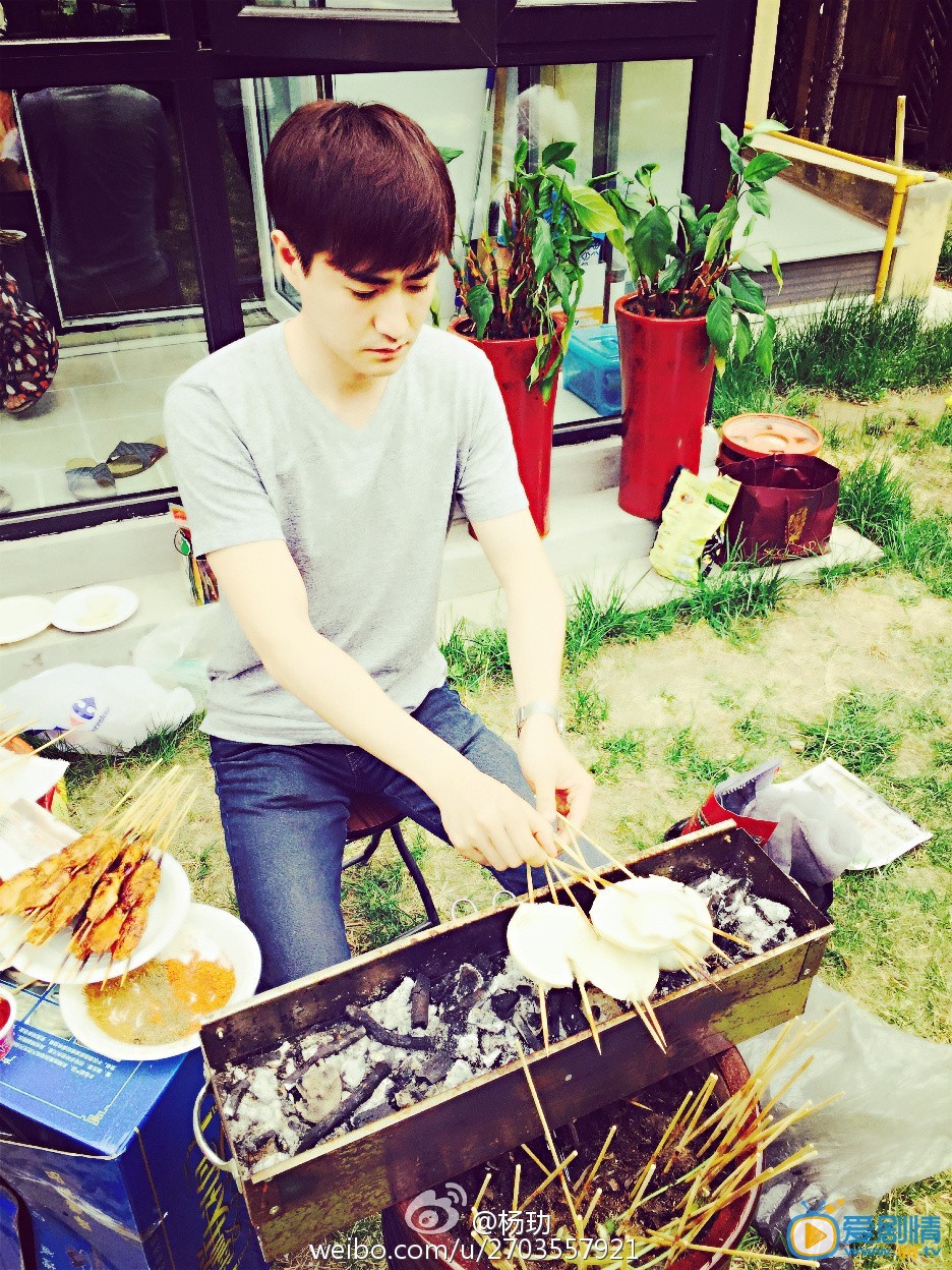 武神趙子龍諸葛亮扮演者楊玏寫真生活照欣賞