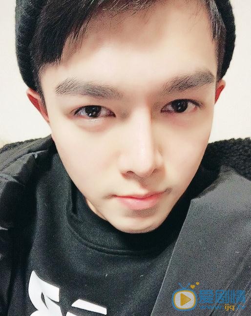 雙世寵妃墨靖軒是誰演的？雙世寵妃墨靖軒扮演者王浩歌個人資料、寫真及生活照欣賞