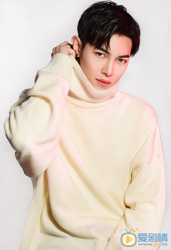 韓沐伯個人資料簡介 韓沐伯個人經歷家庭背景介紹 韓沐伯圖片寫真照