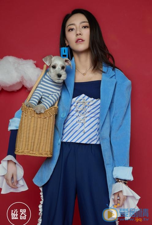 醉玲瓏朵霞是誰演的？醉玲瓏朵霞扮演者黃夢瑩個人資料、寫真及生活照