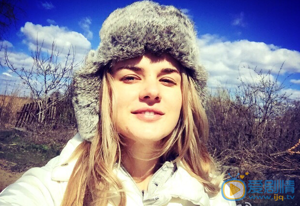 麻辣變形計鐵血女教官柳莎是誰扮演的？柳莎扮演者伊莉莎個人資料及寫真生活照介紹