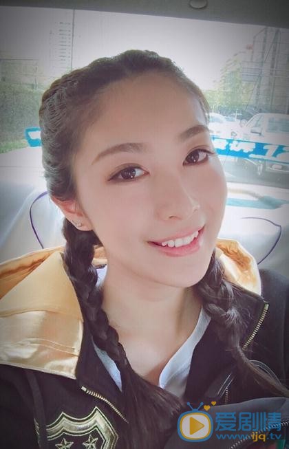 雙世寵妃曲盼兒是誰？雙世寵妃曲盼兒扮演者鍾祺個人資料、寫真及生活照欣賞