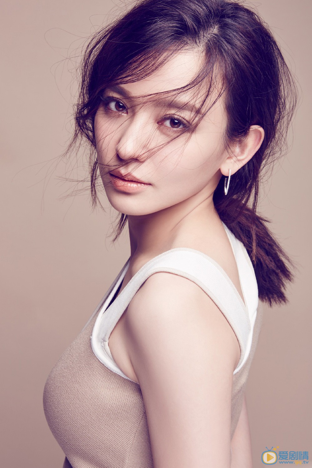 冷案蔡文心是誰飾演的？蔡文心飾演者施詩個人資料、寫真及生活照欣賞