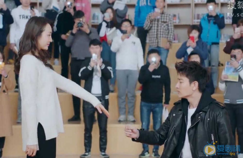 推手大結局柳青陽大膽求婚陳一凡 幸福的走到了一起