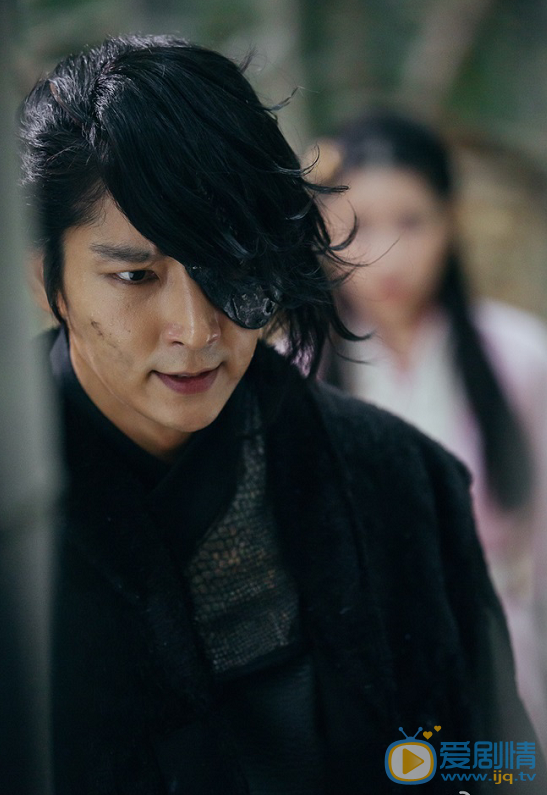 步步驚心：麗公布三角關係海報 李準基-李智恩-姜河那&ldquo;強烈又另類&rdquo;的三角關係