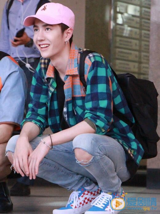  人間至味是清歡翟至味是誰演的？翟至味扮演者王一博個人資料及寫真生活照欣賞