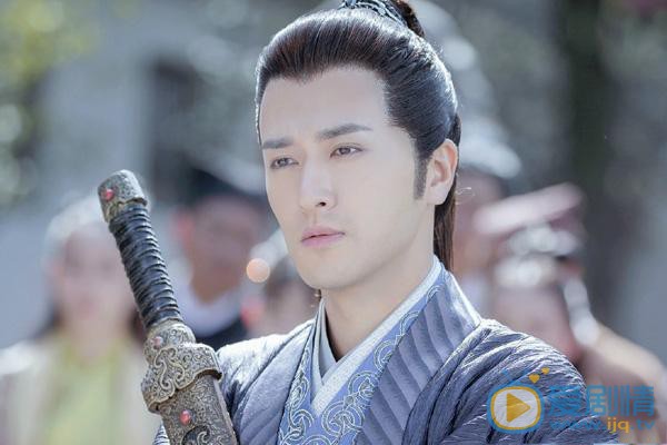 錦衣之下謝霄是由誰飾演的？劇中的他和誰有感情線？