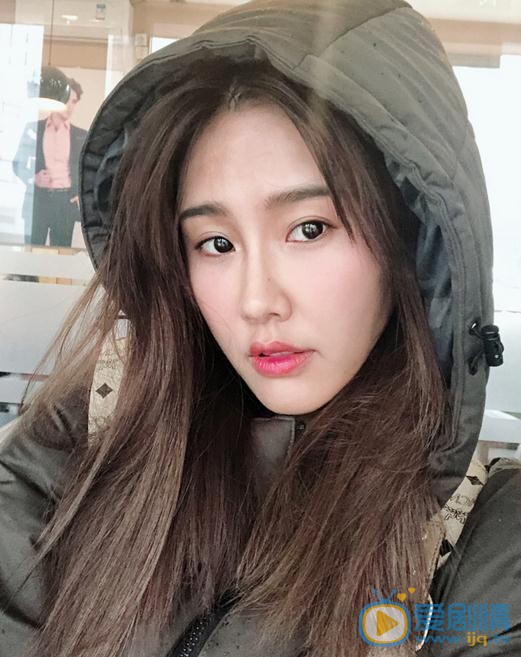 小女花不棄柳青妍是誰演的?柳青妍扮演者黃心娣個人資料、寫真及生活照欣賞