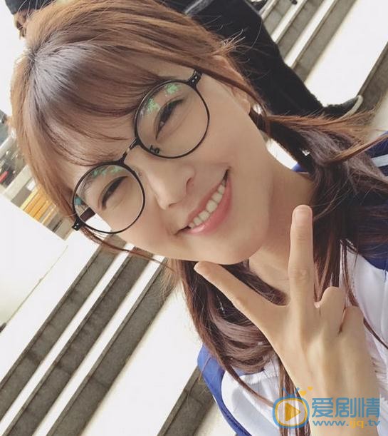 老男孩費文麗是誰演的？費文麗扮演者王妍之個人資料、寫真及生活照欣賞