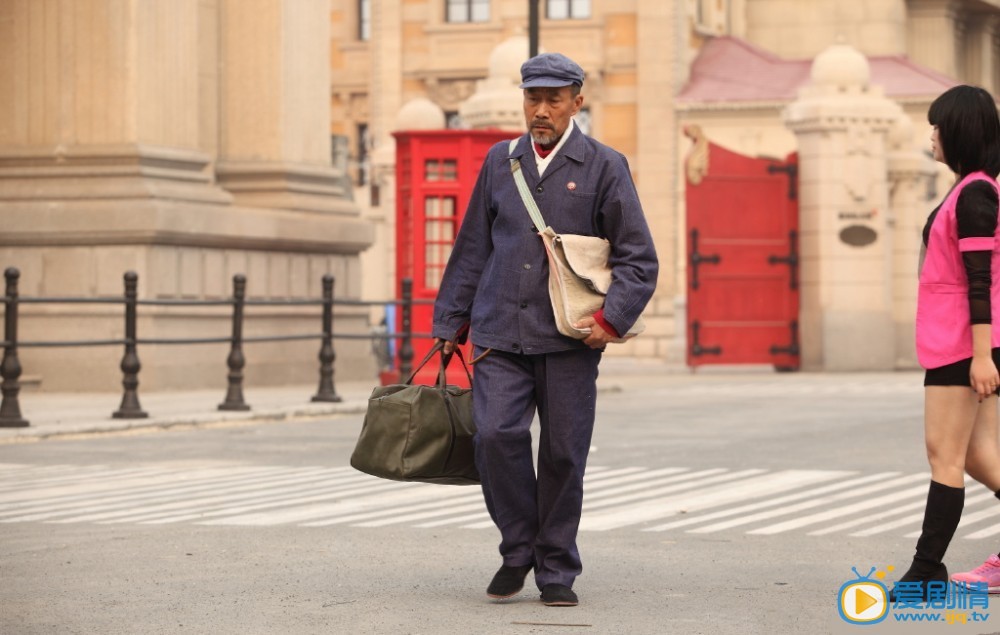 《嘿老頭》中劉二鐵患老年痴呆之後都幹了什麼離譜事？