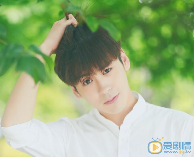 路從今夜白魏子健是誰演的？路從今夜白魏子健扮演者魏哲鳴個人資料、寫真及生活照欣賞