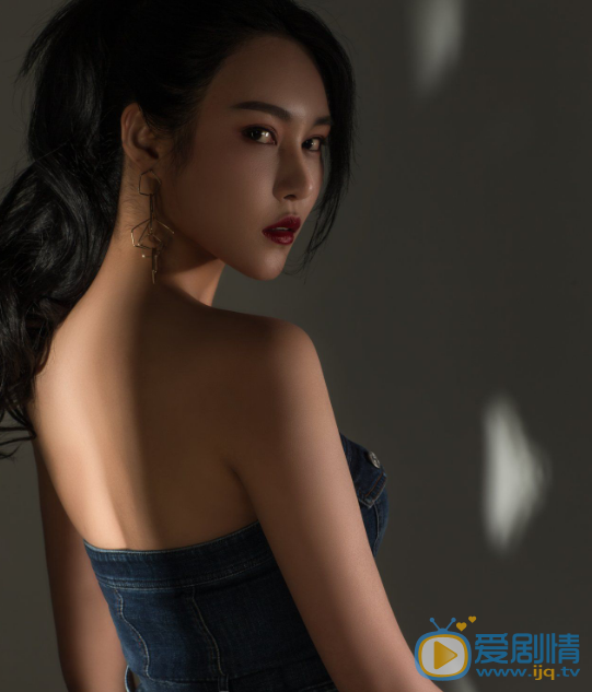 顏丹個人資料簡介 顏丹演藝經歷 顏丹寫真圖片