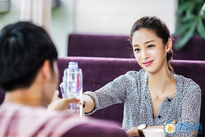 一路繁花相送紀若櫟是誰扮演的？紀若櫟扮演者莫允雯個人資料、寫真及生活照欣賞