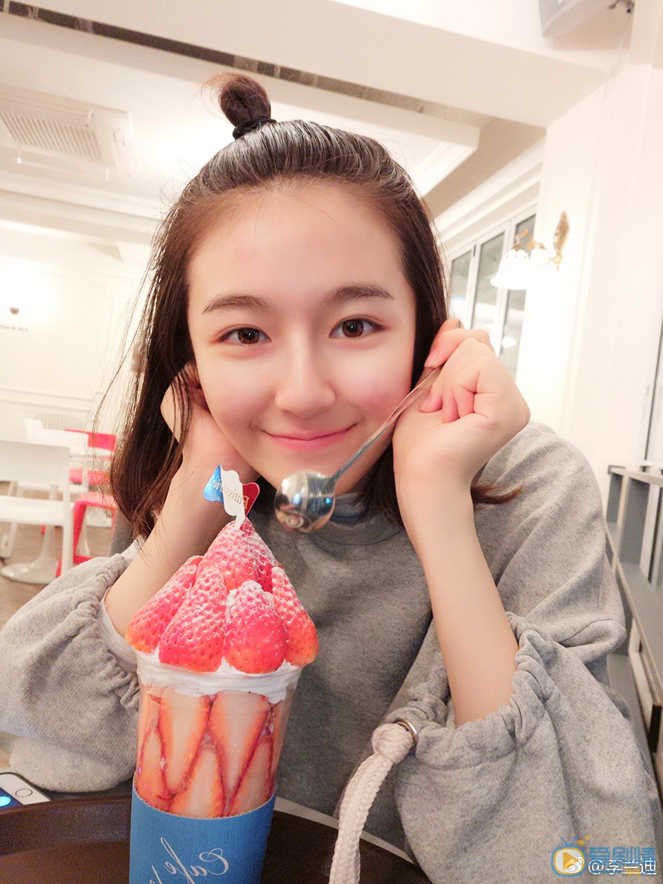 無心法師2蘇桃扮演者李蘭迪寫真生活照欣賞