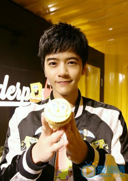 鳳囚凰花錯是誰演的？花錯扮演者李宗霖個人資料、寫真及生活照欣賞