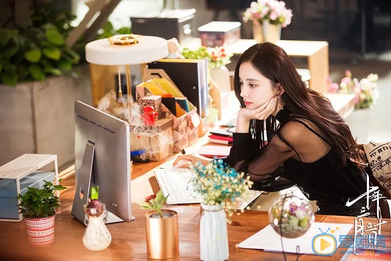 十年三月三十日靳燃喜歡誰？最後和誰在一起？