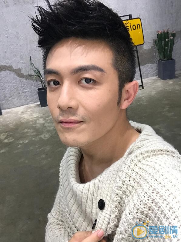  那年花開月正圓王世均是誰演的？王世均扮演者李澤鋒個人資料及生活寫真照欣賞