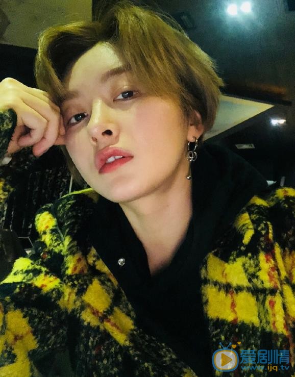 甜蜜暴擊程亞楠是誰扮演的?甜蜜暴擊程亞楠扮演者李萌萌個人資料、海量生活照