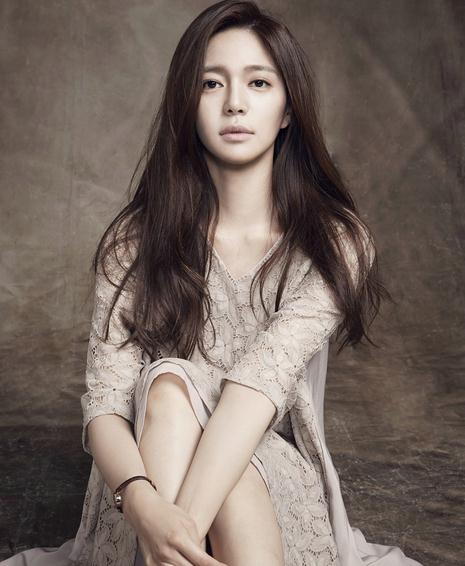 李伊利雅個人資料簡介 李伊利雅寫真