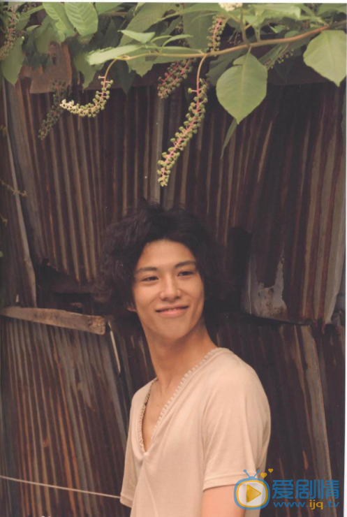 賀來賢人早年經歷 生活照