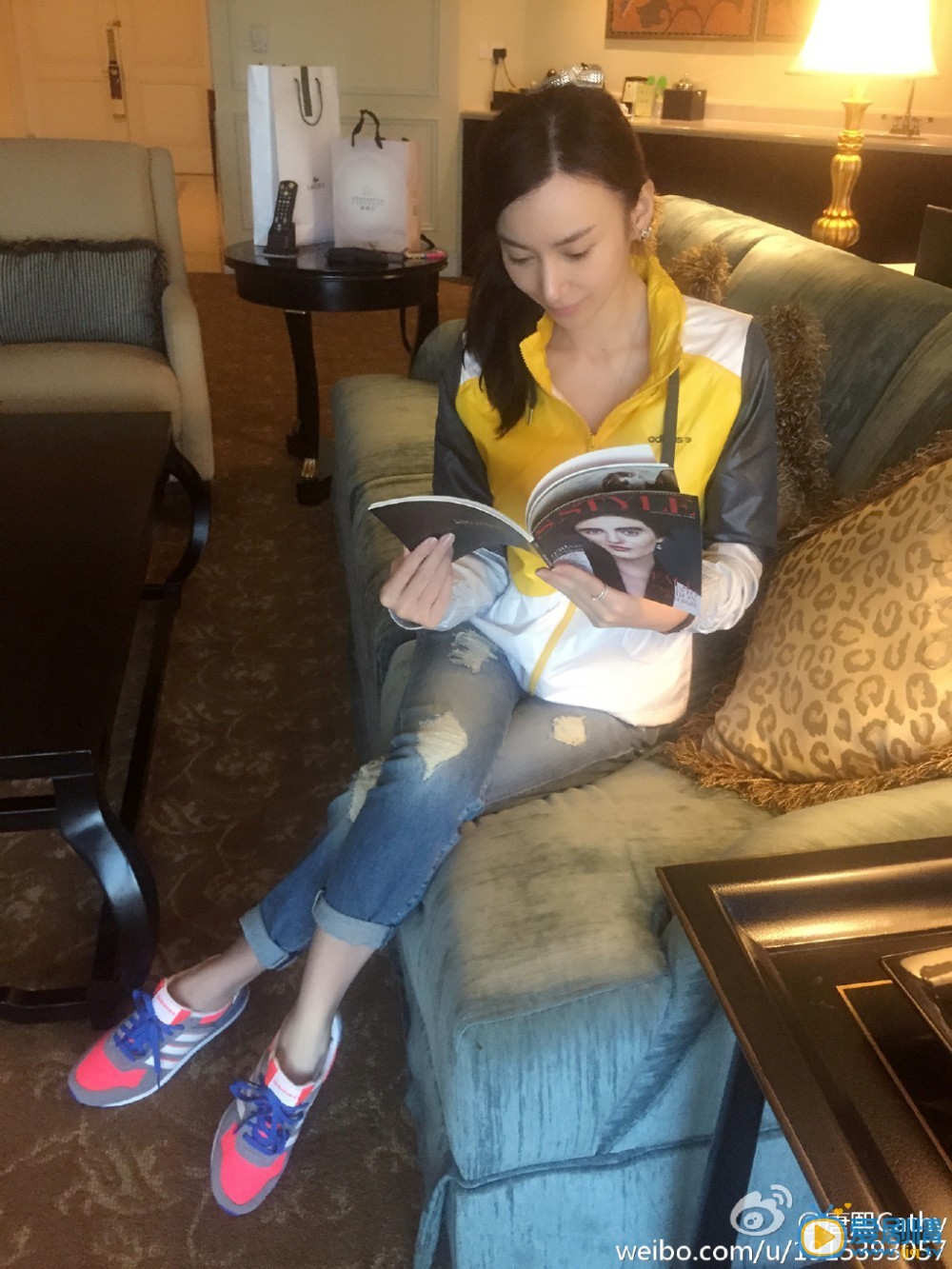 劉海戲金蟾蘿蔓艾晴扮演者唐熙寫真及生活照欣賞