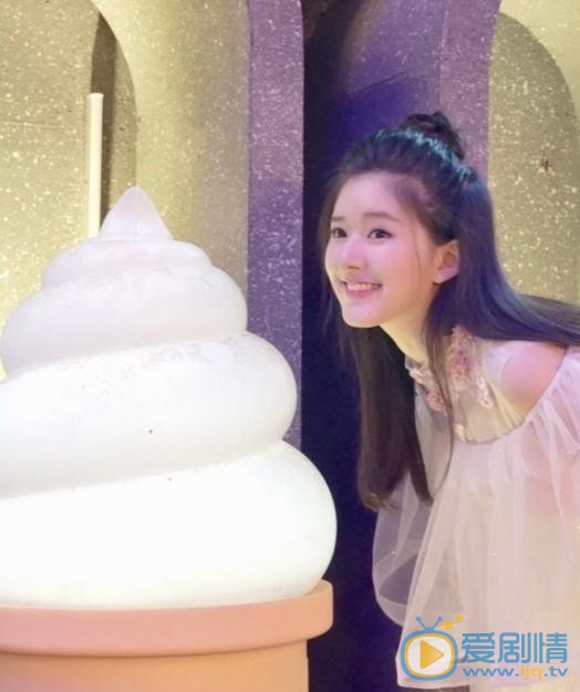 鳳囚凰馬雪雲是誰扮演的？馬雪雲扮演者趙露思個人資料、寫真及生活照欣賞