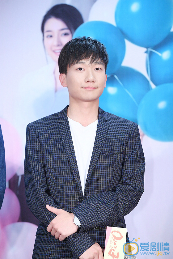  歡樂頌2開播發布會 五美攜男神團齊聚亮相