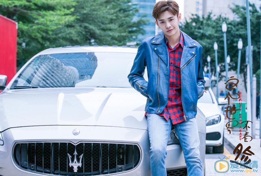 王新喬參演《這個世界不看臉》 王新喬飾演仇英樹 王新喬個人資料介紹