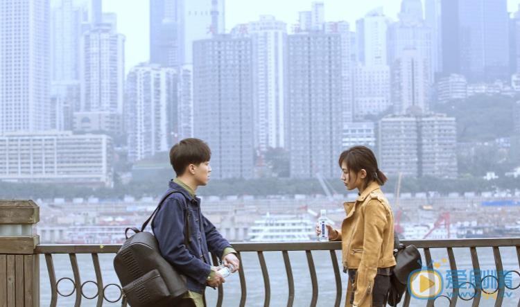 小妖的金色城堡是根據小說改編的嗎？根據哪部小說改編的？