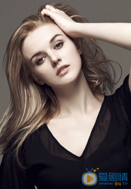 麻辣變形計鐵血女教官柳莎是誰扮演的？柳莎扮演者伊莉莎個人資料及寫真生活照介紹