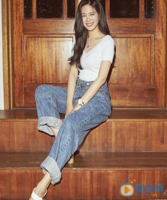 皇后的品格閔宥拉是誰演的？皇后的品格閔宥拉扮演者李伊利雅個人資料、寫真及生活照欣賞