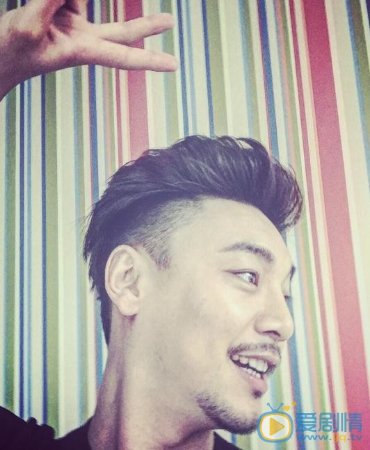 我的體育老師邱楓是誰演的？我的體育老師邱楓扮演者曹璐個人資料、寫真及生活照欣賞