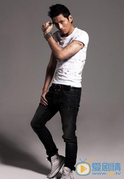 不得不愛李牧晨是誰扮演的?李牧晨扮演者張峻寧個人資料、寫真及生活照欣賞